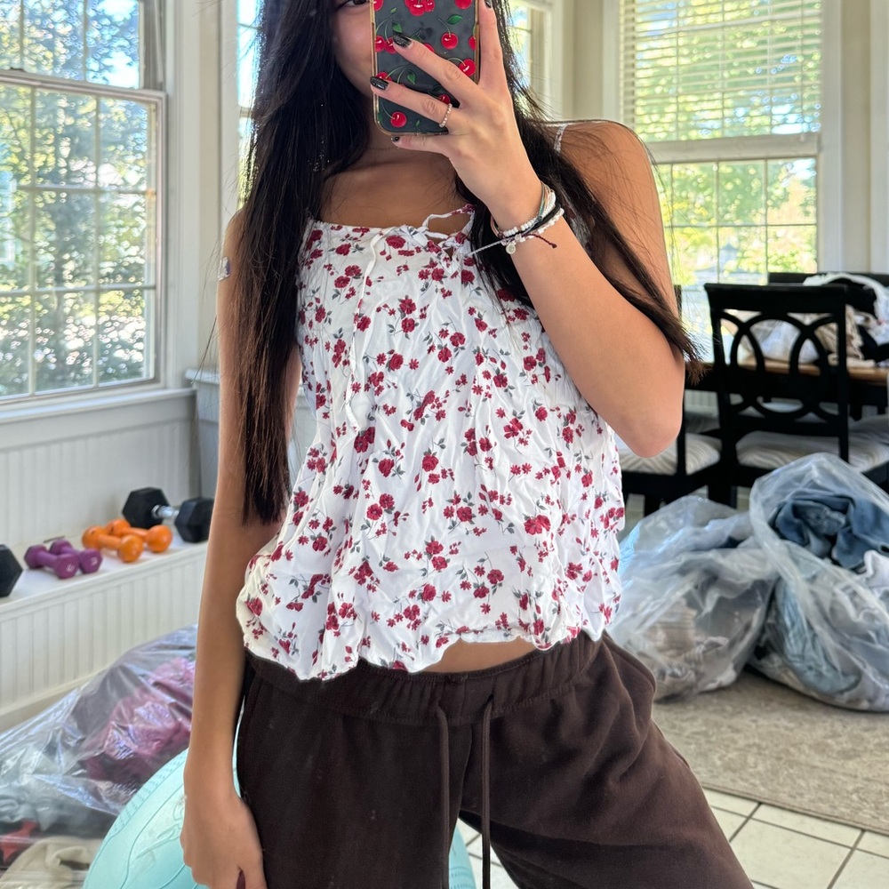 Hollister top